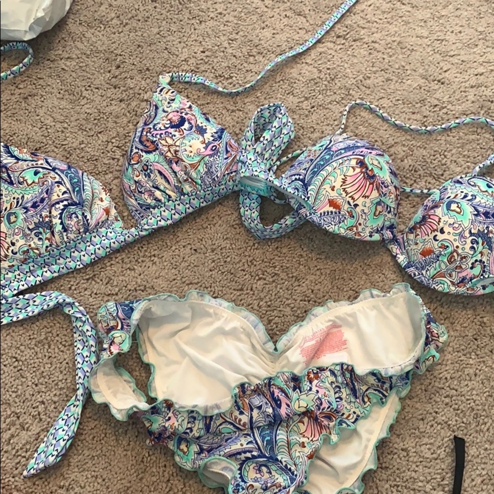 Victoria’s Secret swimsuit bikini